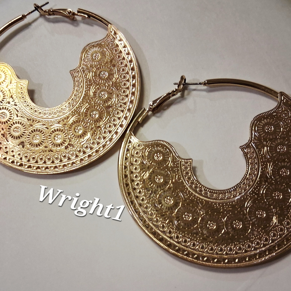 ASIAN FLAIR  FILIGREE W GOLD TONE  HOOPS 2 1/2'' L  EARRINHS Earrings